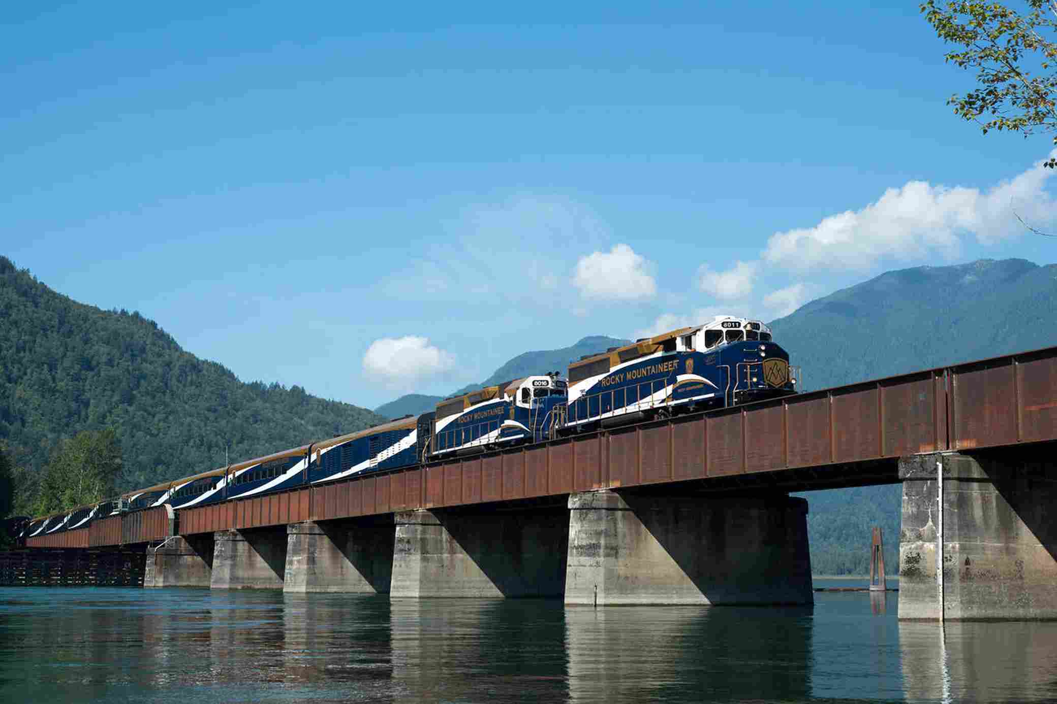 Rocky Mountaineer’s Rockies to the Red Rocks । Luxury Train